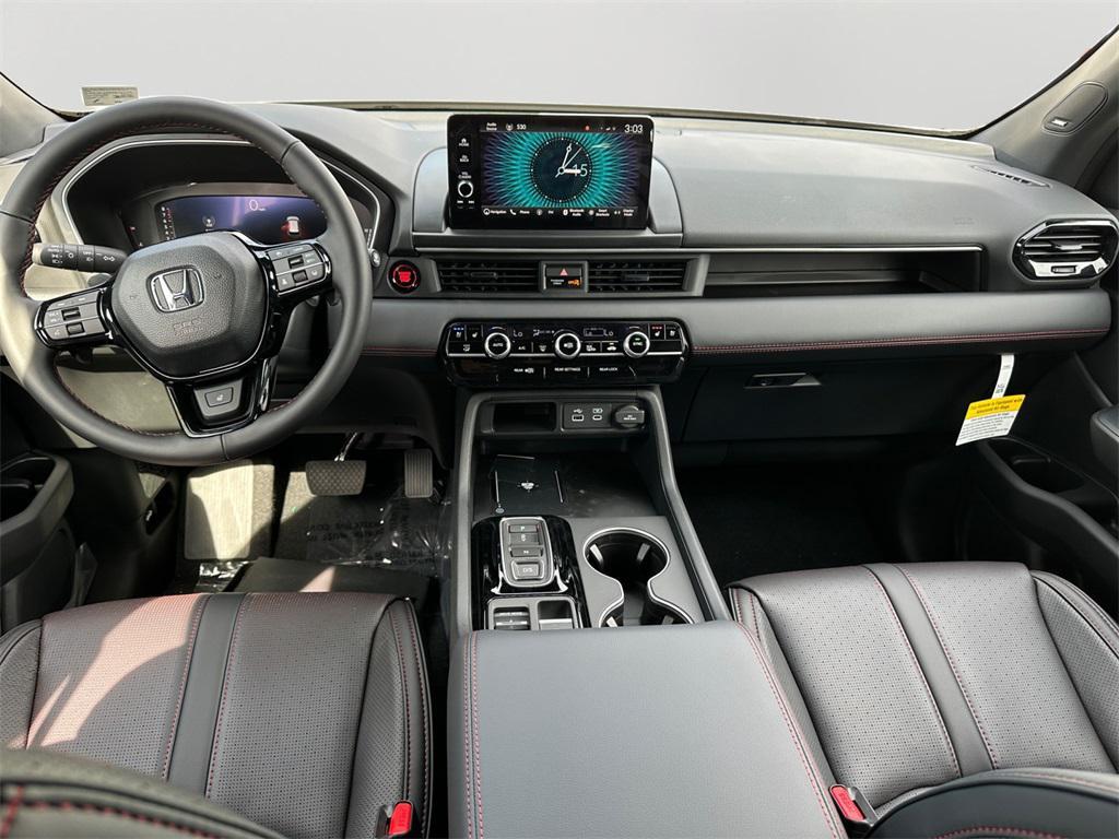 new 2025 Honda Pilot car, priced at $56,105