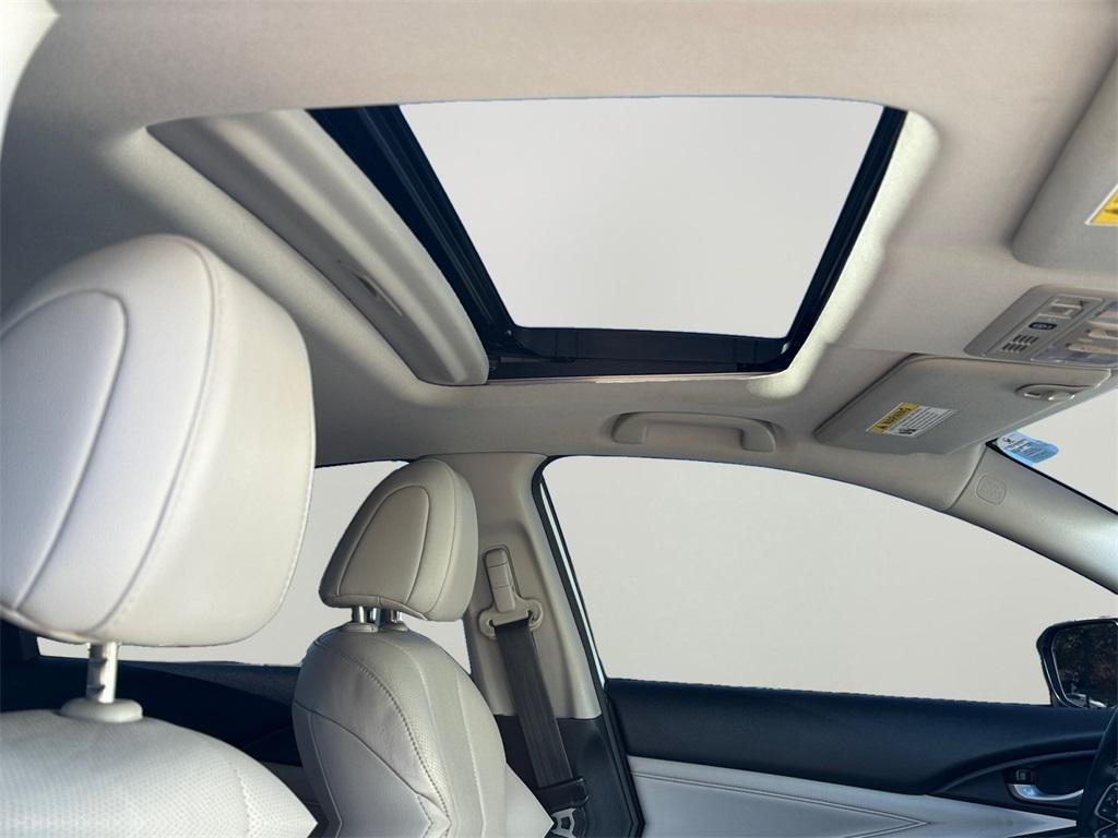 used 2020 Honda Insight car, priced at $18,695