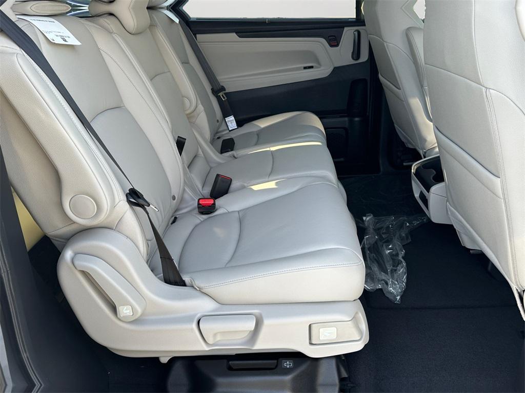 new 2026 Honda Odyssey car, priced at $41,637