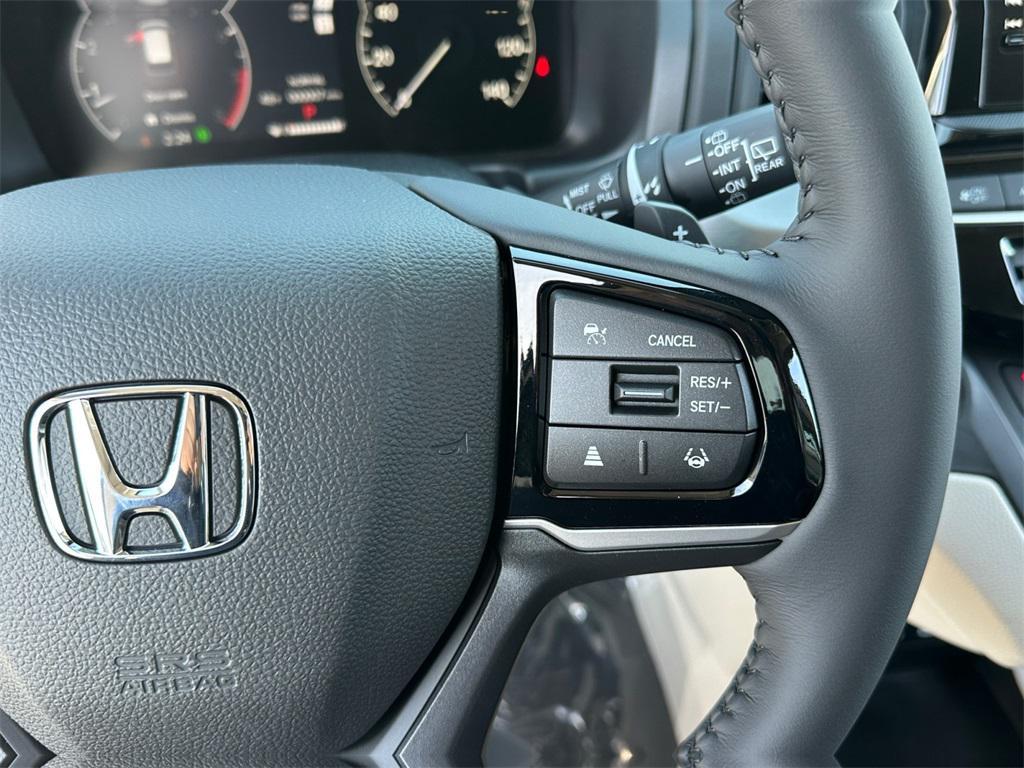 new 2026 Honda Odyssey car, priced at $41,637