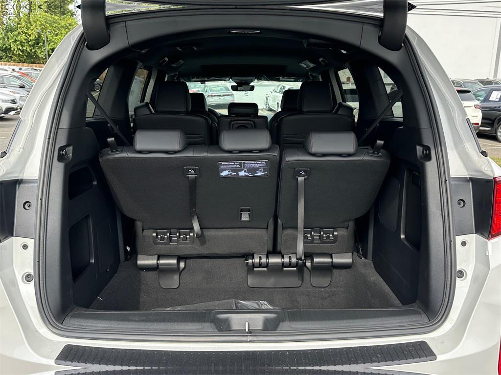 new 2026 Honda Odyssey car, priced at $43,095