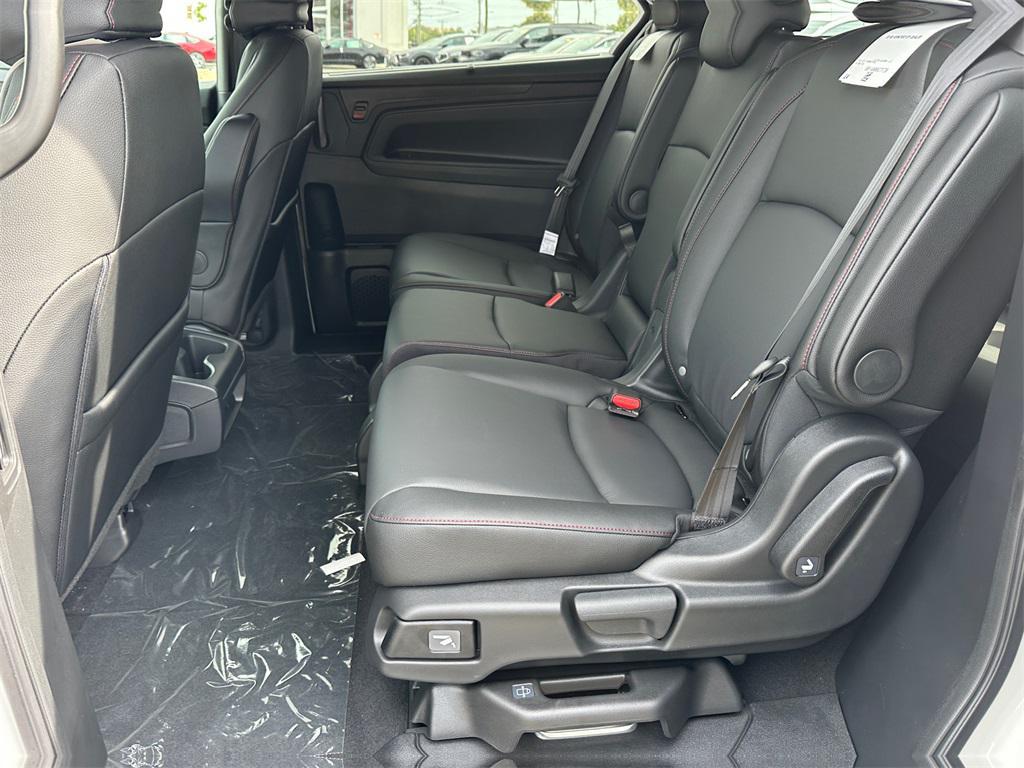 new 2026 Honda Odyssey car, priced at $43,095