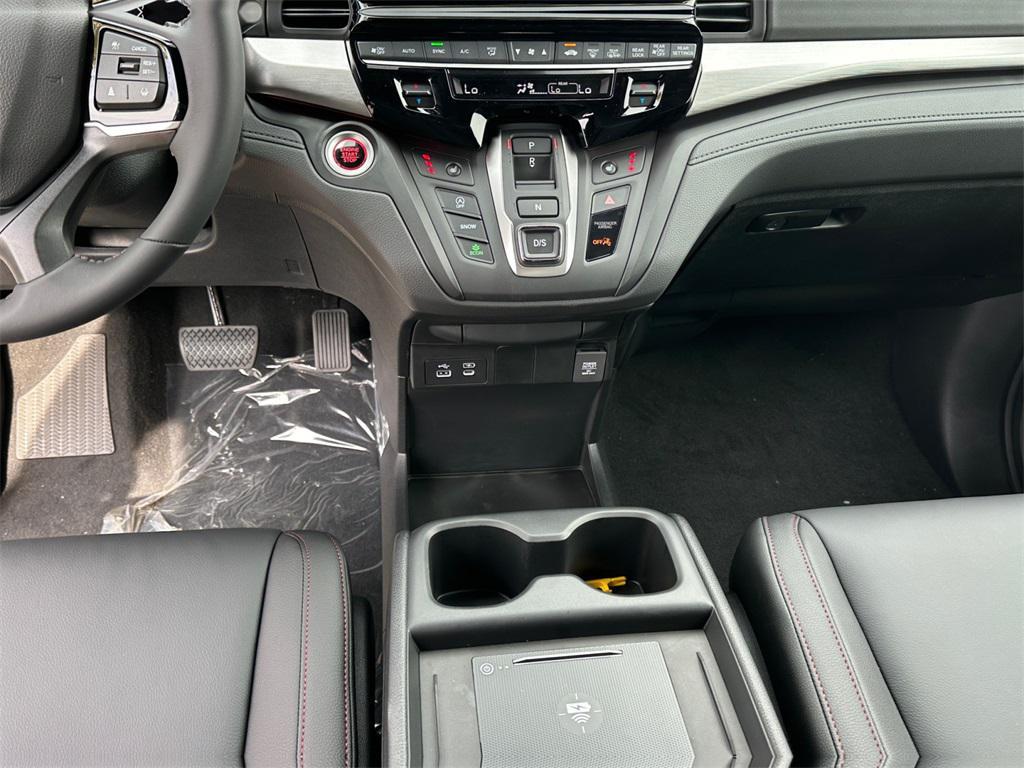 new 2026 Honda Odyssey car, priced at $43,095