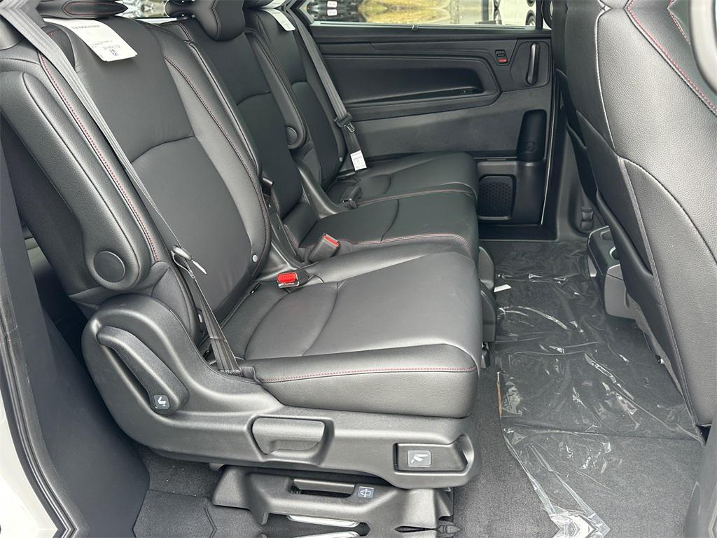 new 2026 Honda Odyssey car, priced at $43,095