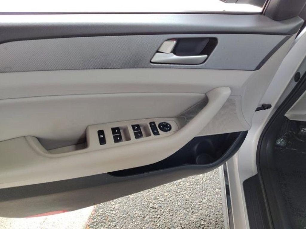 used 2016 Hyundai Sonata Hybrid car, priced at $17,495