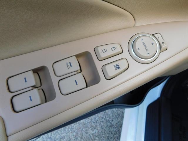 used 2015 Hyundai Sonata Hybrid car, priced at $15,995