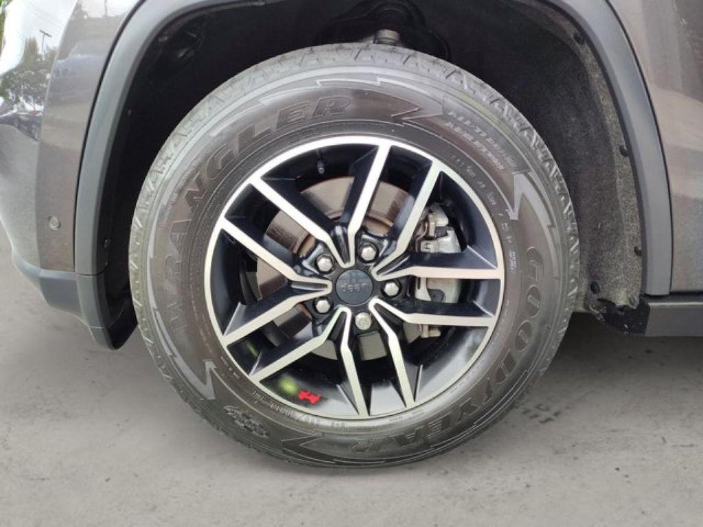 used 2020 Jeep Grand Cherokee car, priced at $31,995