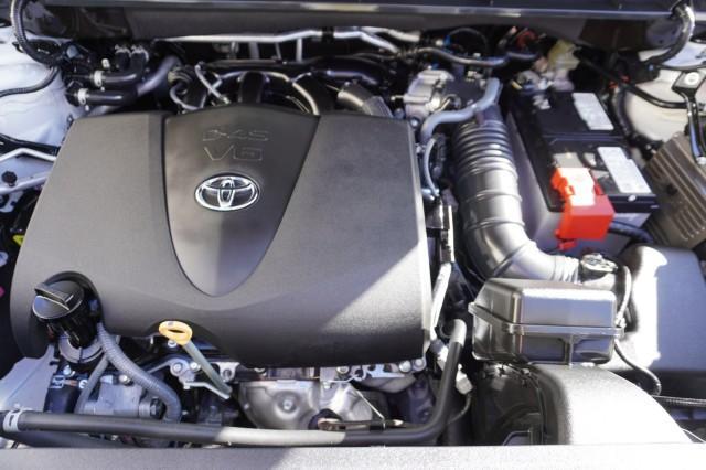 used 2021 Toyota Highlander car, priced at $44,995