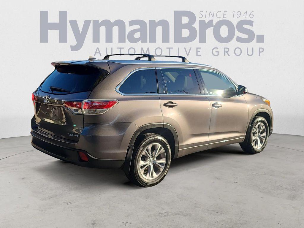used 2015 Toyota Highlander car, priced at $19,995
