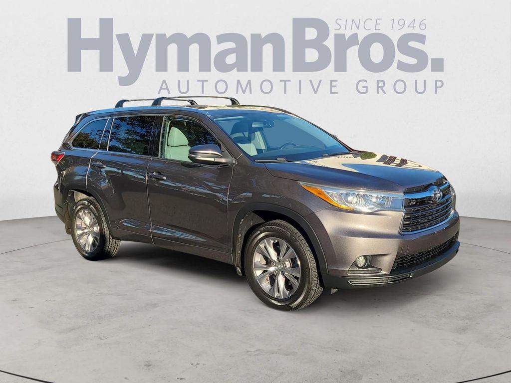 used 2015 Toyota Highlander car, priced at $19,995
