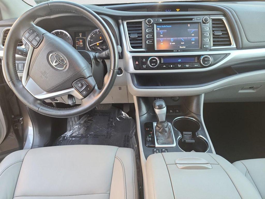 used 2015 Toyota Highlander car, priced at $19,995