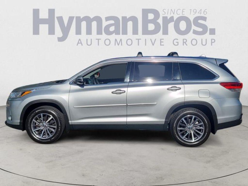 used 2019 Toyota Highlander car, priced at $32,495
