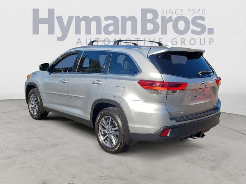 used 2019 Toyota Highlander car, priced at $32,495