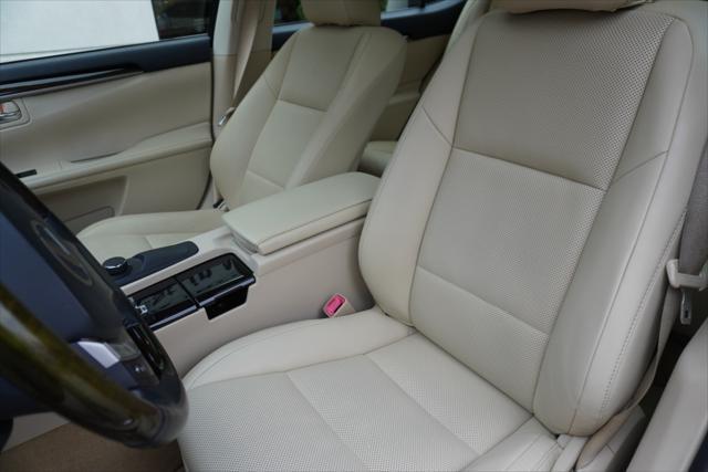 used 2014 Lexus ES 350 car, priced at $16,495