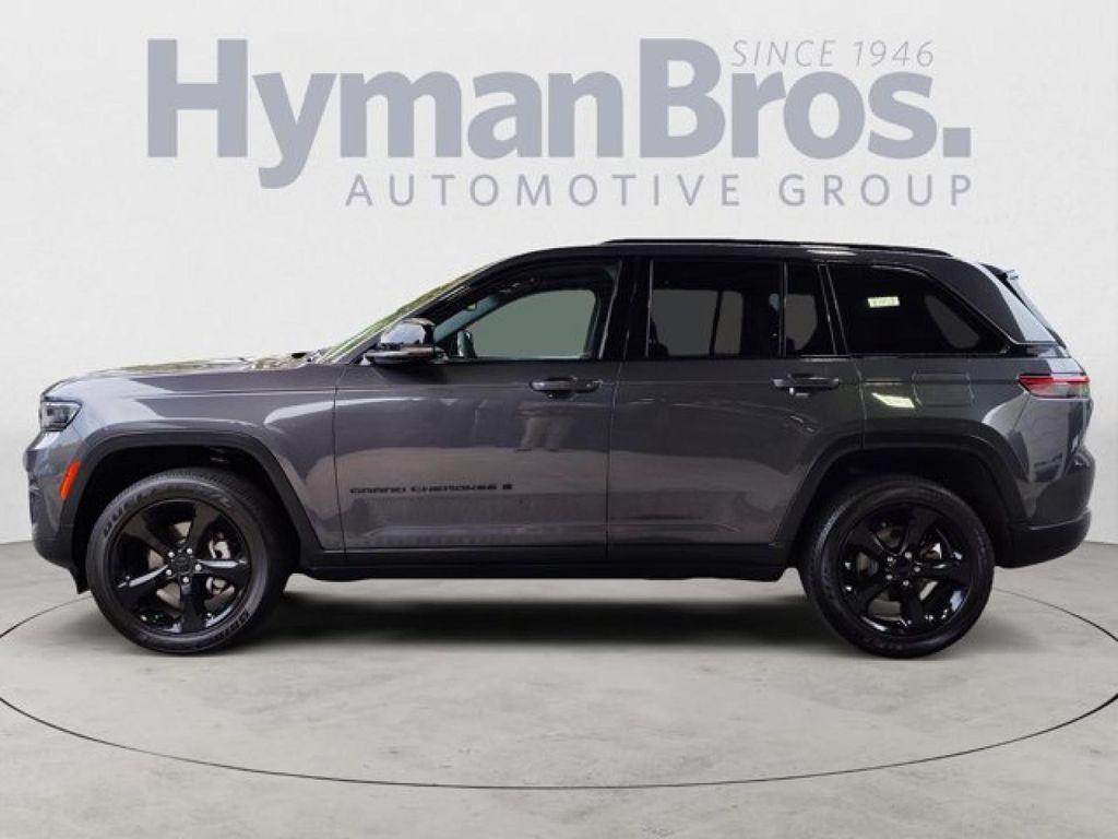 used 2023 Jeep Grand Cherokee car, priced at $34,995
