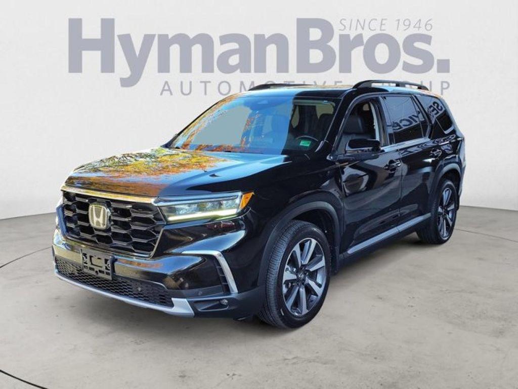 used 2023 Honda Pilot car, priced at $38,995