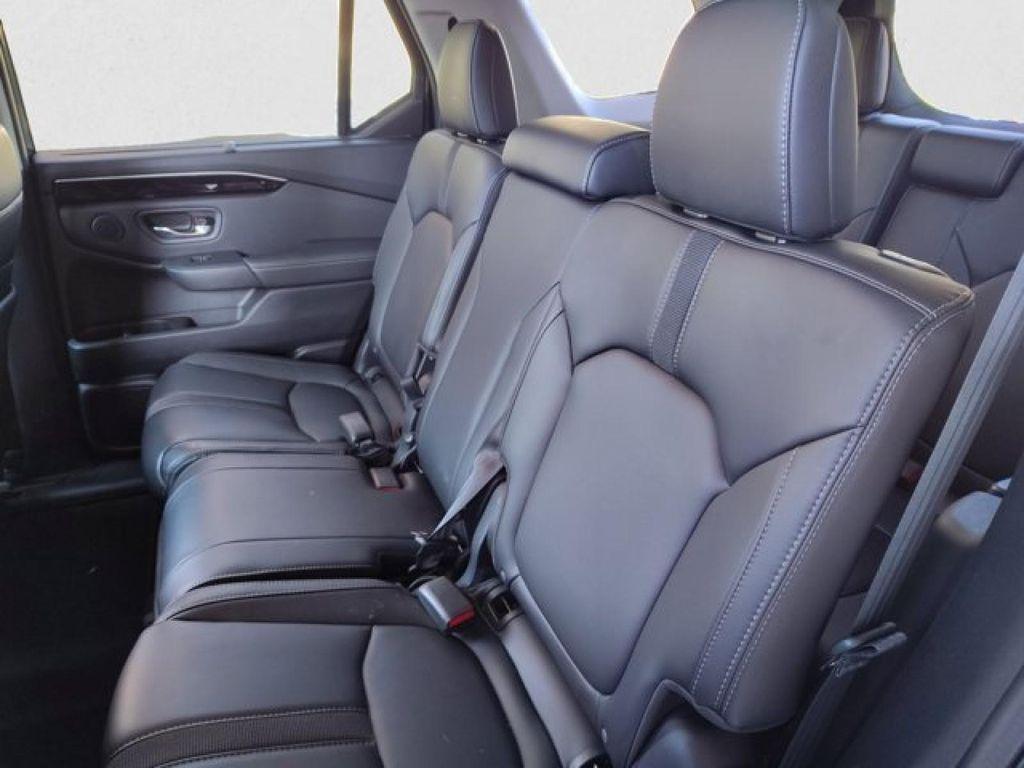 used 2023 Honda Pilot car, priced at $38,995