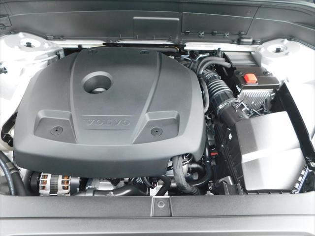 used 2021 Volvo XC90 car, priced at $36,995
