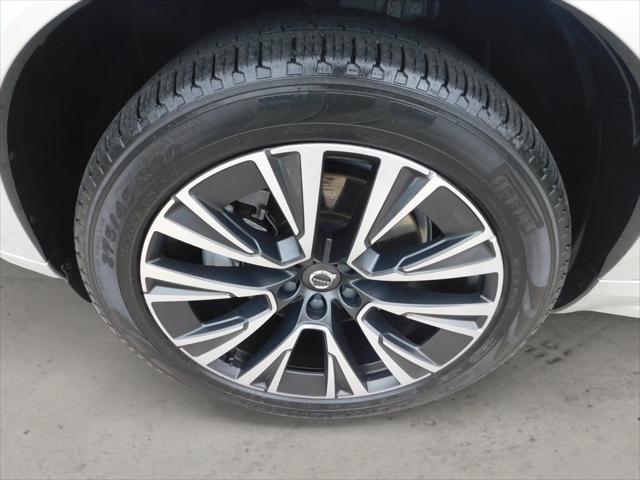 used 2021 Volvo XC90 car, priced at $36,995