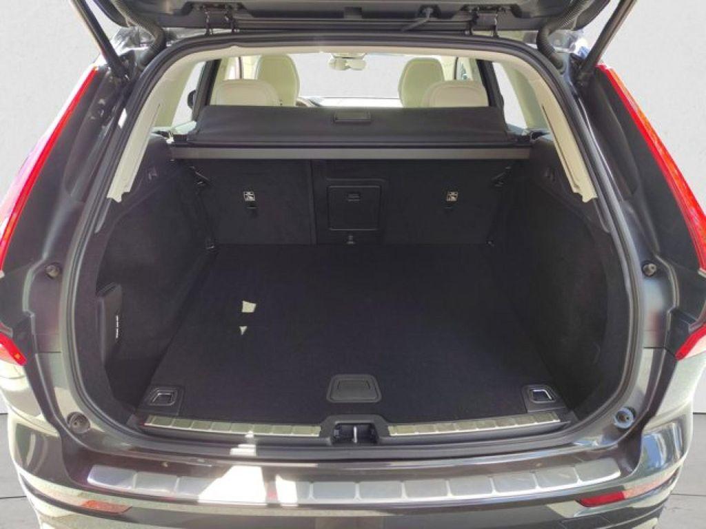 used 2023 Volvo XC60 car, priced at $32,495