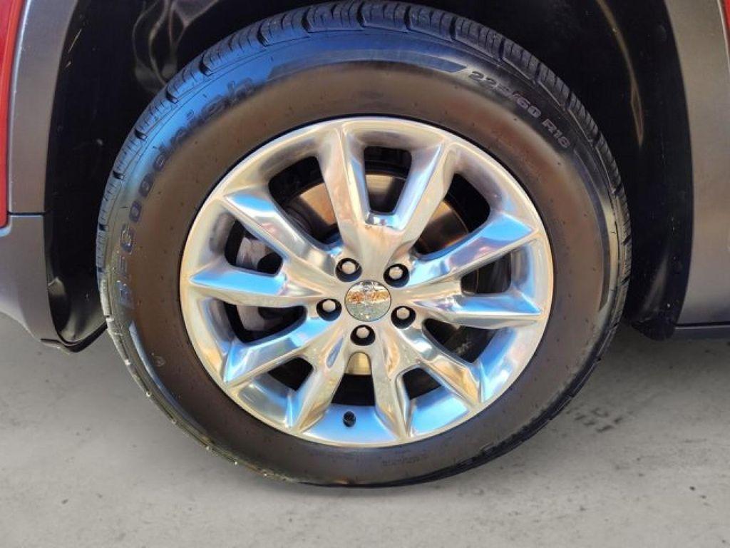 used 2015 Jeep Cherokee car, priced at $12,995