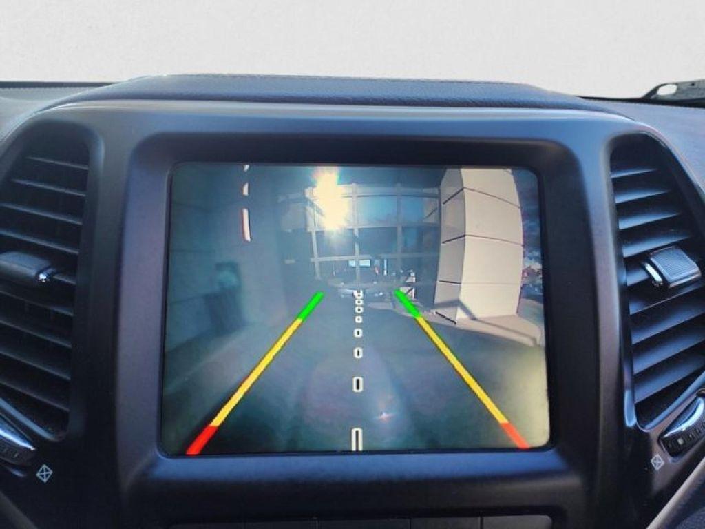 used 2015 Jeep Cherokee car, priced at $12,995