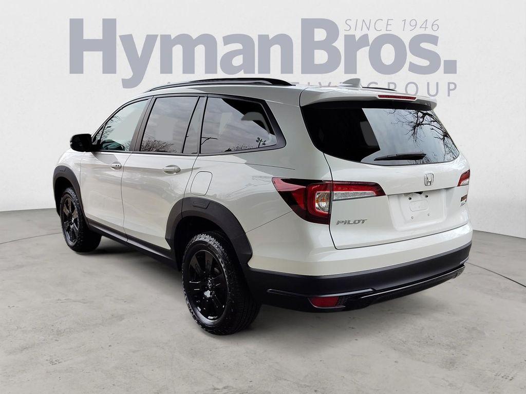 used 2022 Honda Pilot car, priced at $34,995