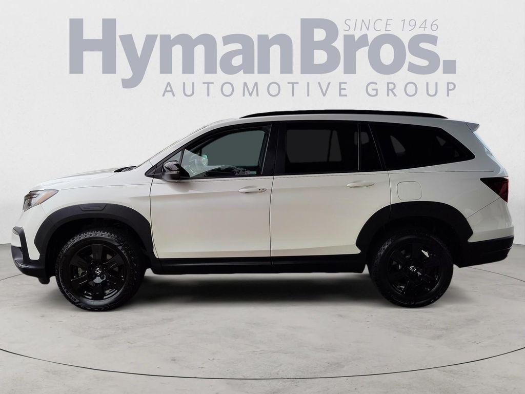 used 2022 Honda Pilot car, priced at $34,995
