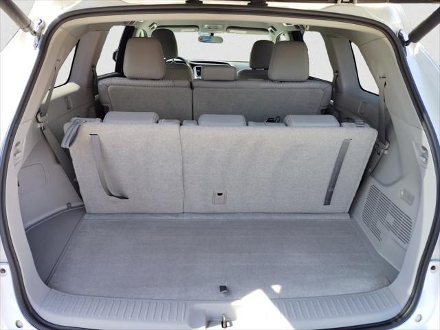 used 2015 Toyota Highlander car, priced at $19,495
