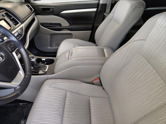 used 2015 Toyota Highlander car, priced at $19,995