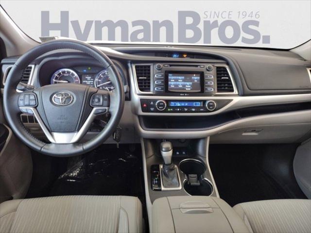used 2015 Toyota Highlander car, priced at $19,795