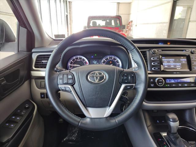 used 2015 Toyota Highlander car, priced at $19,995