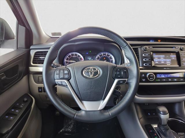 used 2015 Toyota Highlander car, priced at $19,495