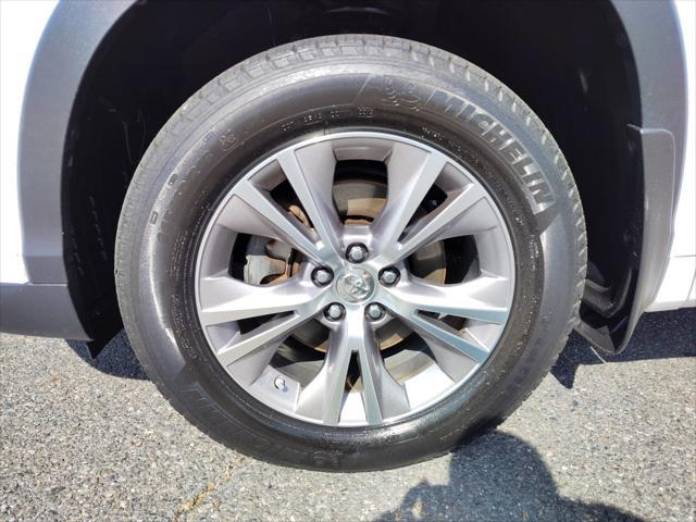 used 2015 Toyota Highlander car, priced at $19,995