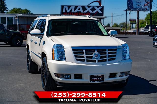 used 2014 Cadillac Escalade ESV car, priced at $24,991