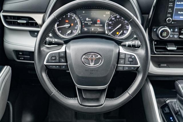 used 2022 Toyota Highlander car, priced at $37,987