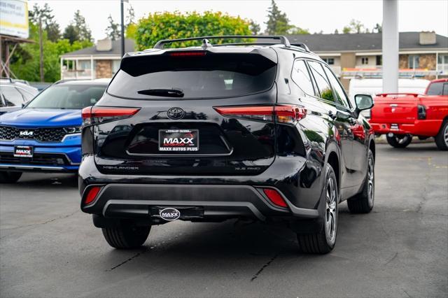 used 2022 Toyota Highlander car, priced at $37,987