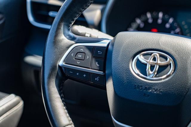 used 2020 Toyota Highlander car, priced at $33,987
