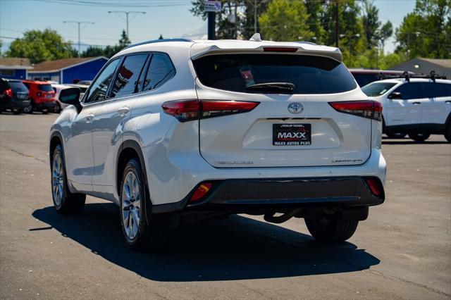 used 2020 Toyota Highlander car, priced at $33,987