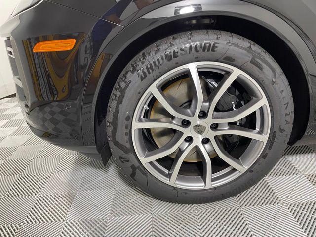 new 2025 Porsche Cayenne car, priced at $178,315