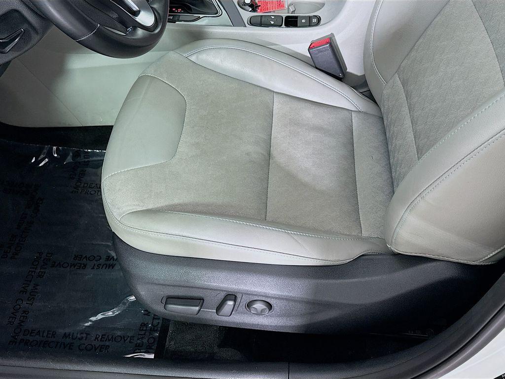 used 2020 Kia Niro Plug-In Hybrid car, priced at $18,995