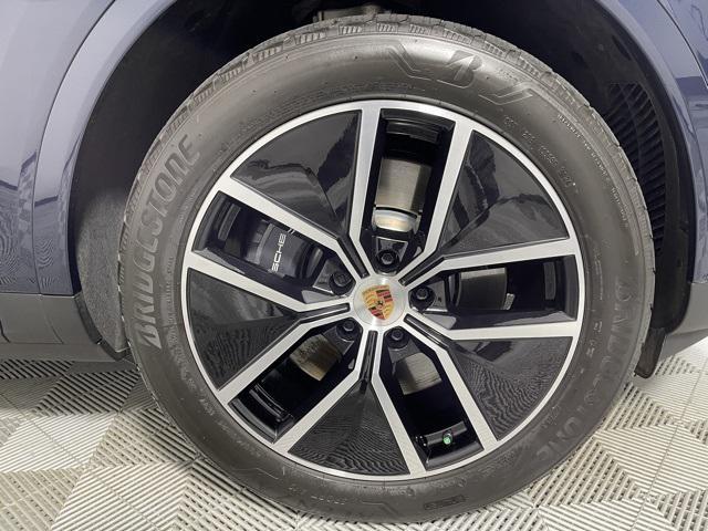 new 2025 Porsche Cayenne car, priced at $127,815