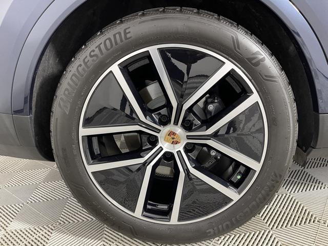 new 2025 Porsche Cayenne car, priced at $127,815