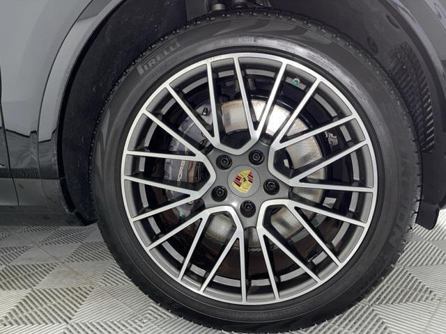 used 2021 Porsche Cayenne car, priced at $45,492