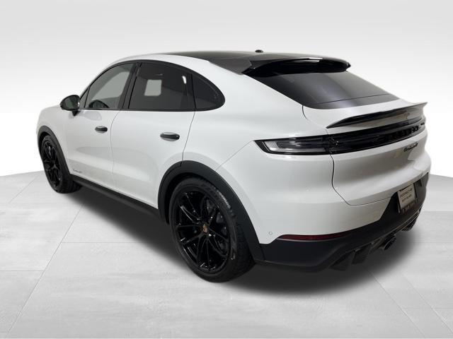 new 2025 Porsche Cayenne car, priced at $223,695