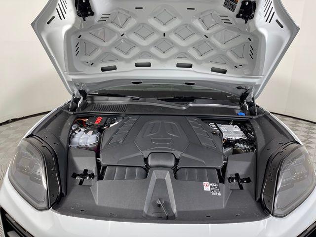 new 2025 Porsche Cayenne car, priced at $223,695