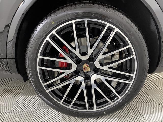new 2025 Porsche Cayenne car, priced at $139,315