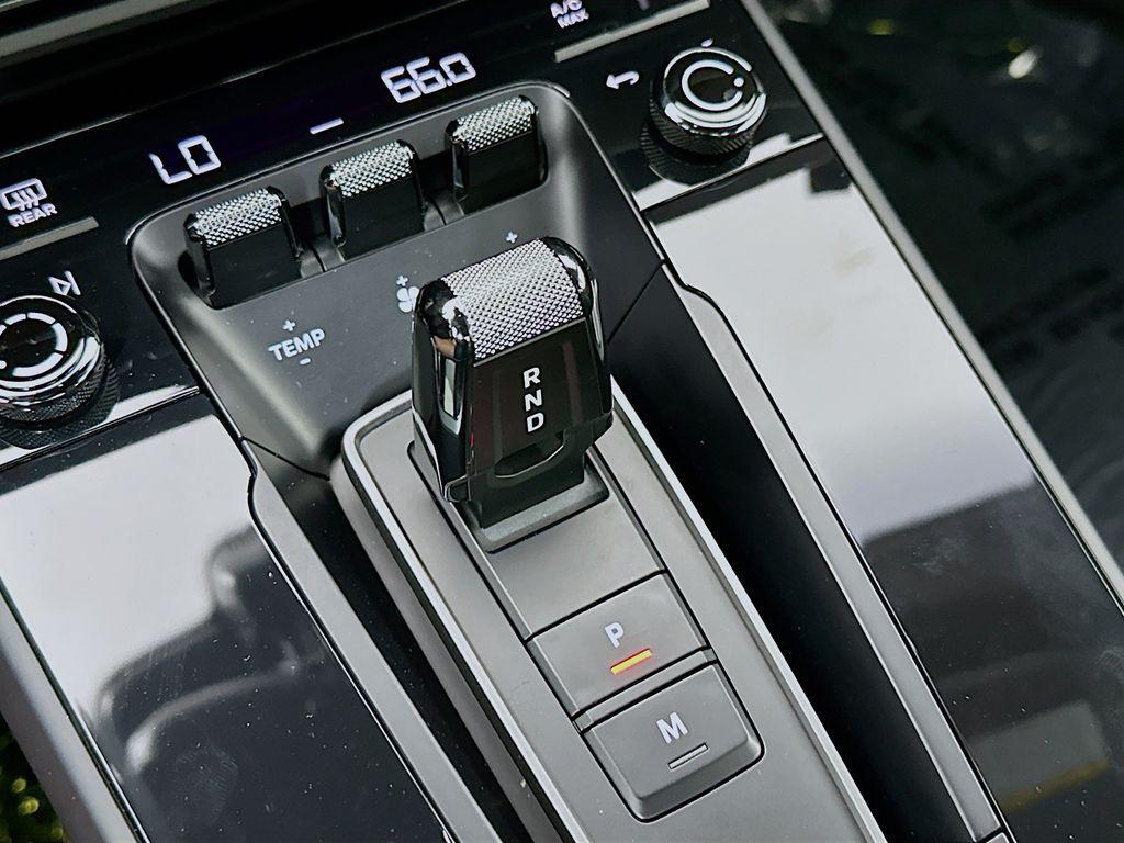 new 2024 Porsche 911 car, priced at $198,985