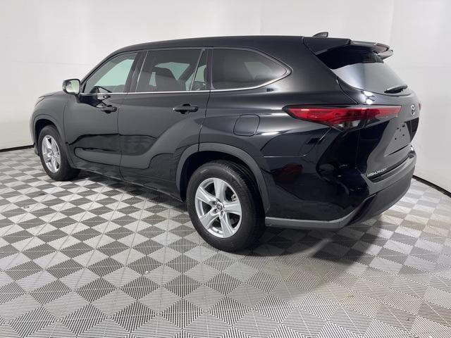 used 2020 Toyota Highlander car, priced at $26,995