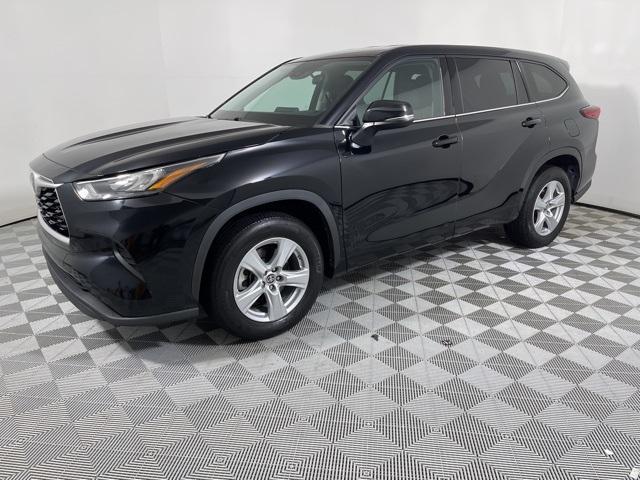 used 2020 Toyota Highlander car, priced at $26,995